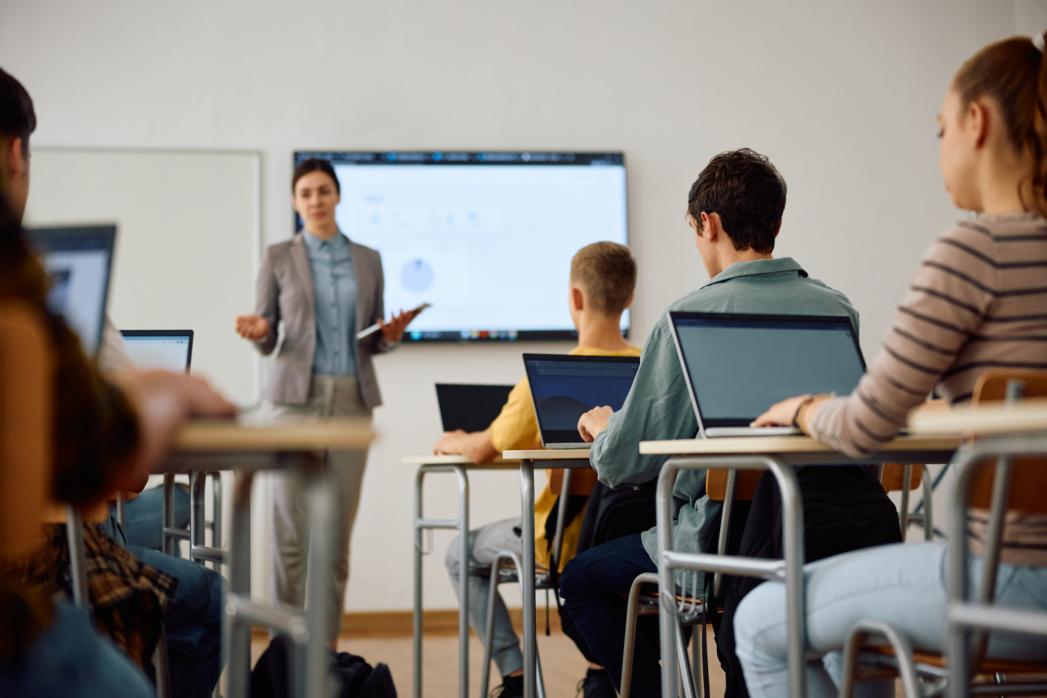 Digitalisering i skolen. Undersøkelse i regi av Skolenes landsforbund.