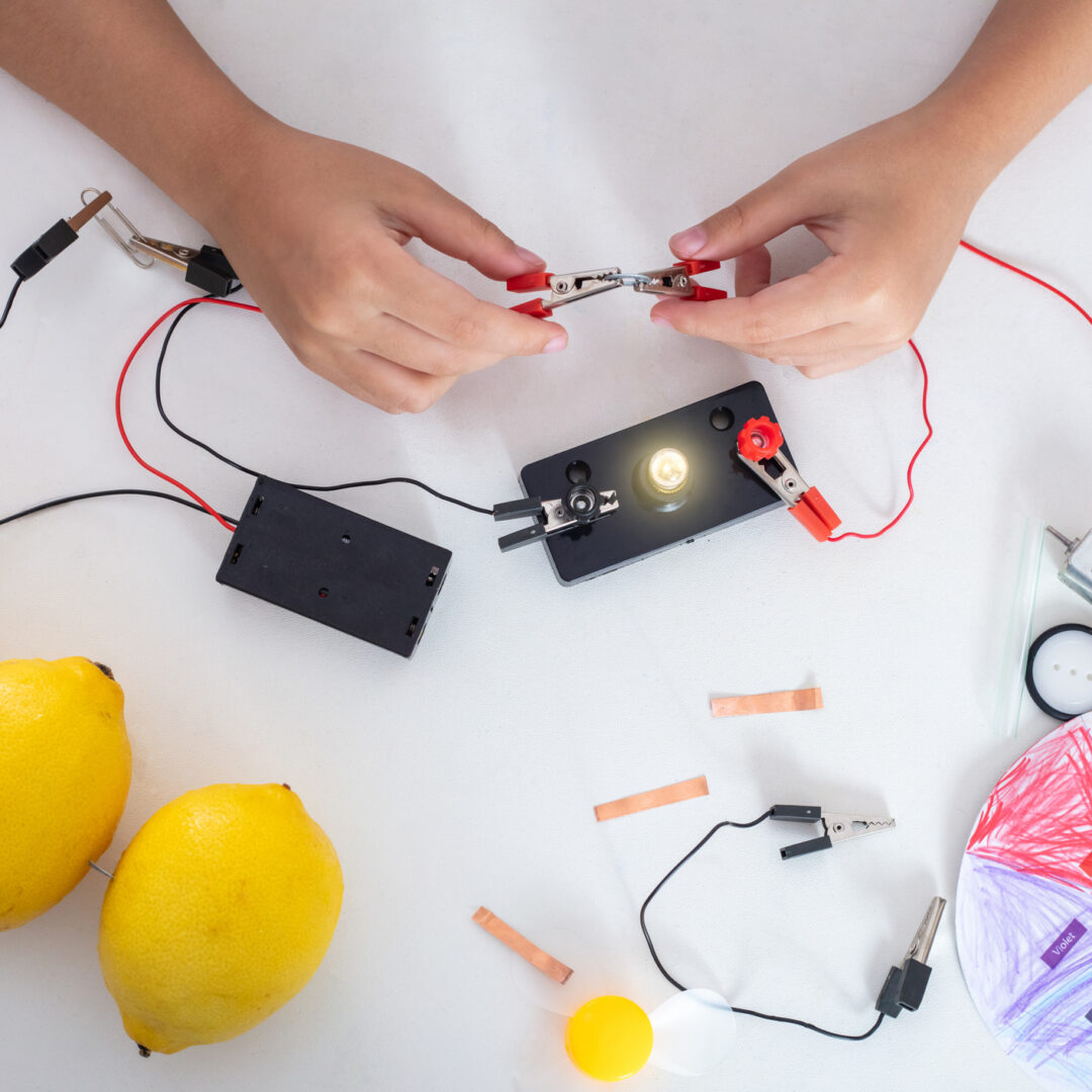 Praktisk skole Undervisning Praktiske arbeidsmåter gir økt motivasjon, styrker grunnleggende ferdigheter og gir flere innganger til læring