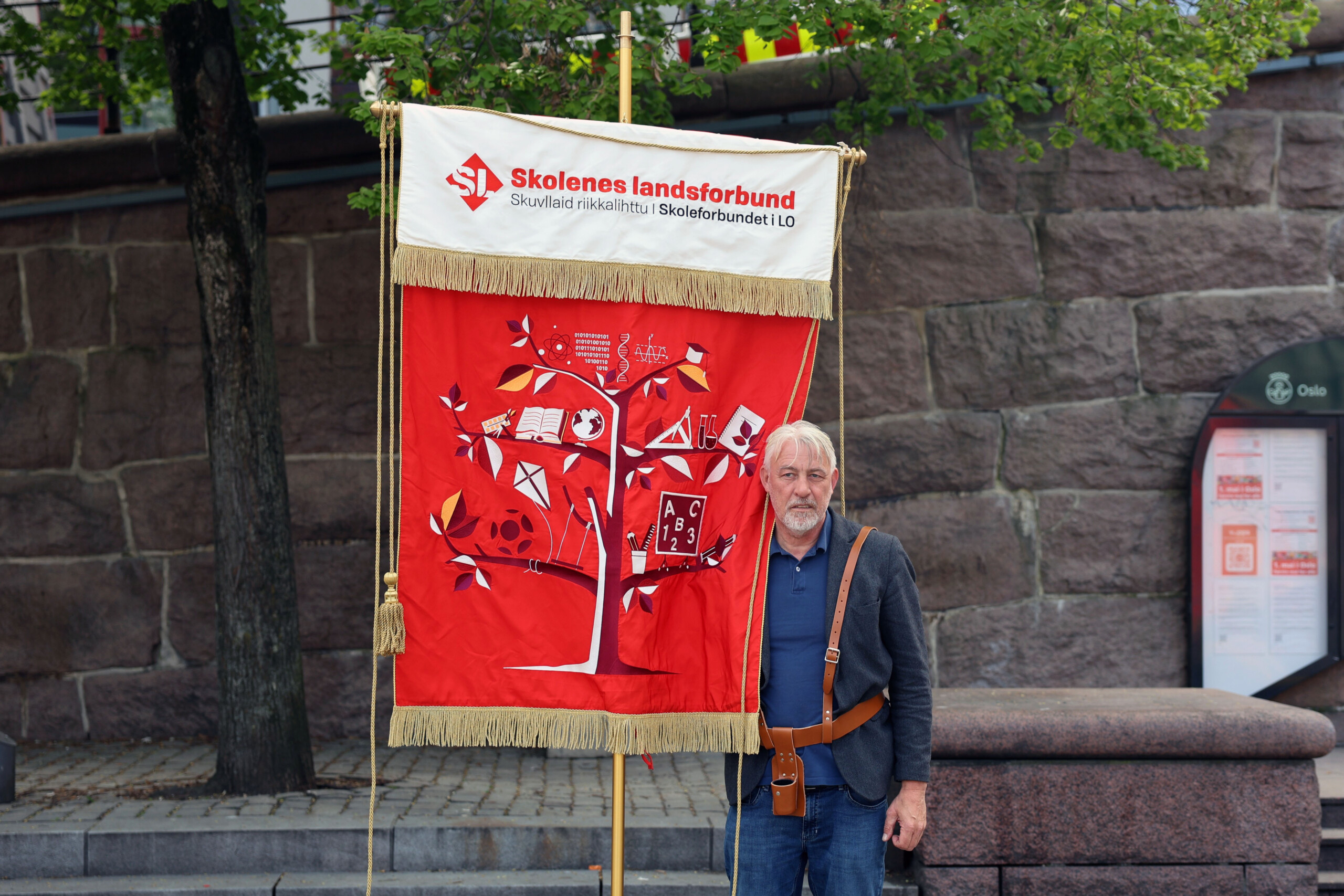 Skolenes landsforbund 1. mai Jon Oddvar Holthe Fane